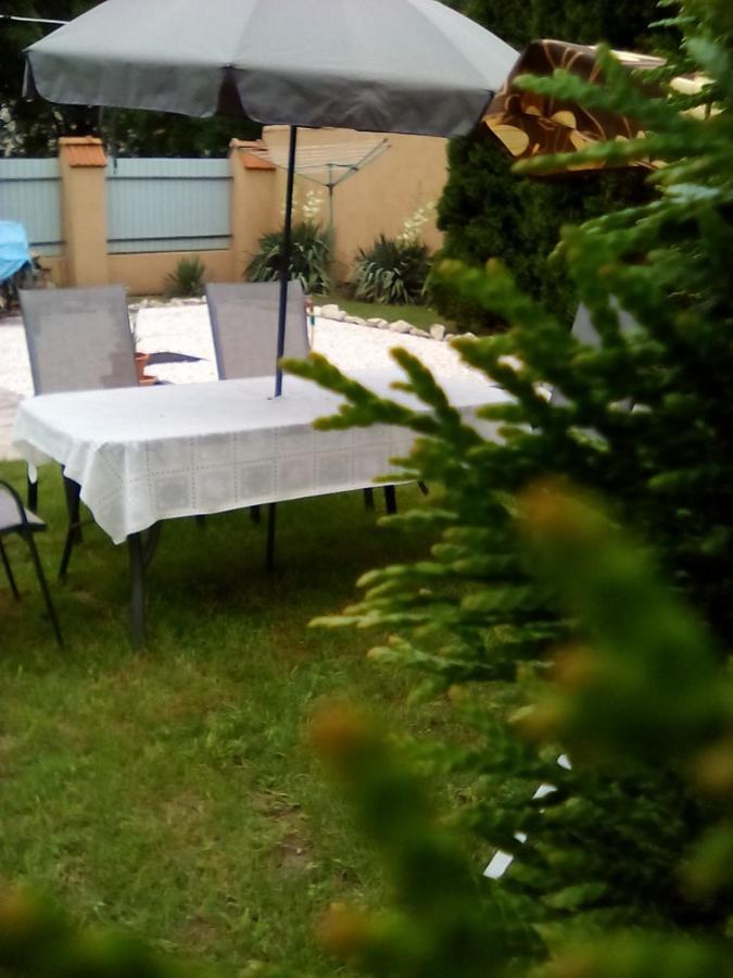 Csilla Apartman Makó Exterior foto