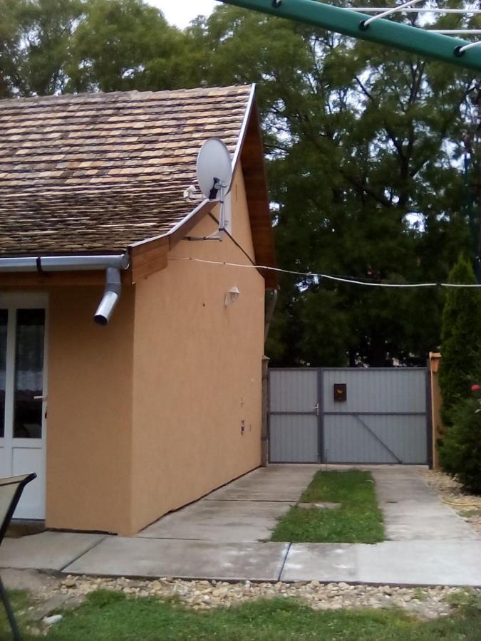 Csilla Apartman Makó Exterior foto